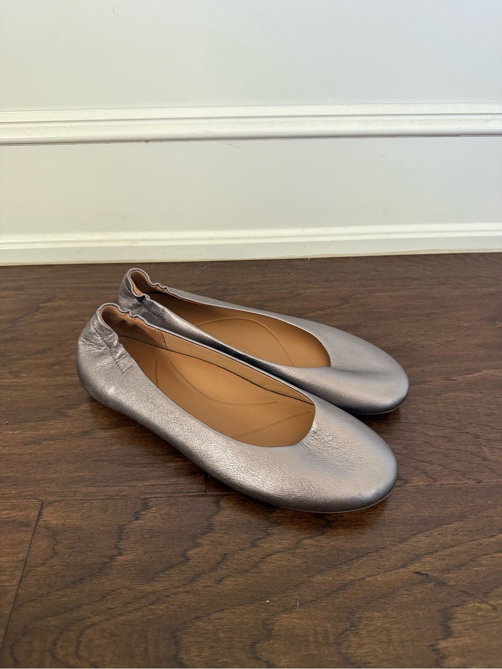 NWOT Dansko Mollie Ballet Flats A Metallic Pewter Size 40 (9.5 U.S.)